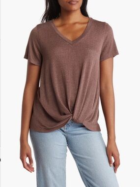 bobeau Brown V-Neck Short Sleeve Twist Tee